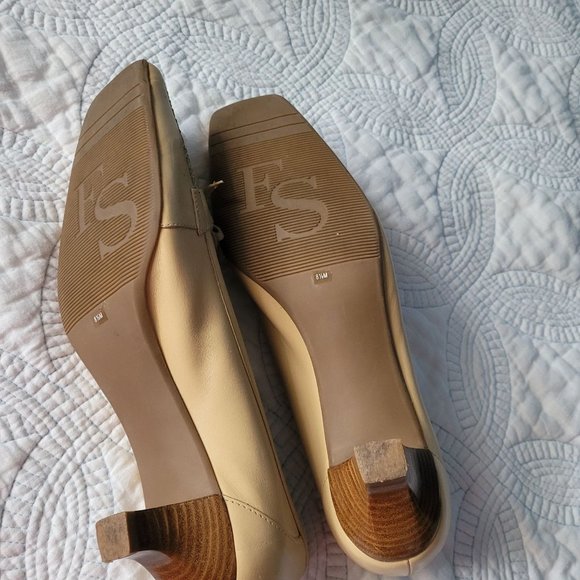 Franco Sarto Kitten Heel Leather Shoes Size 8.5 Almost New Condition - Picture 4 of 5